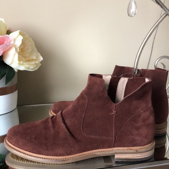 ANTHROPOLOGY Kelsi Dagger Brooklyn Latch Ankle Boots - Picture 1 of 12